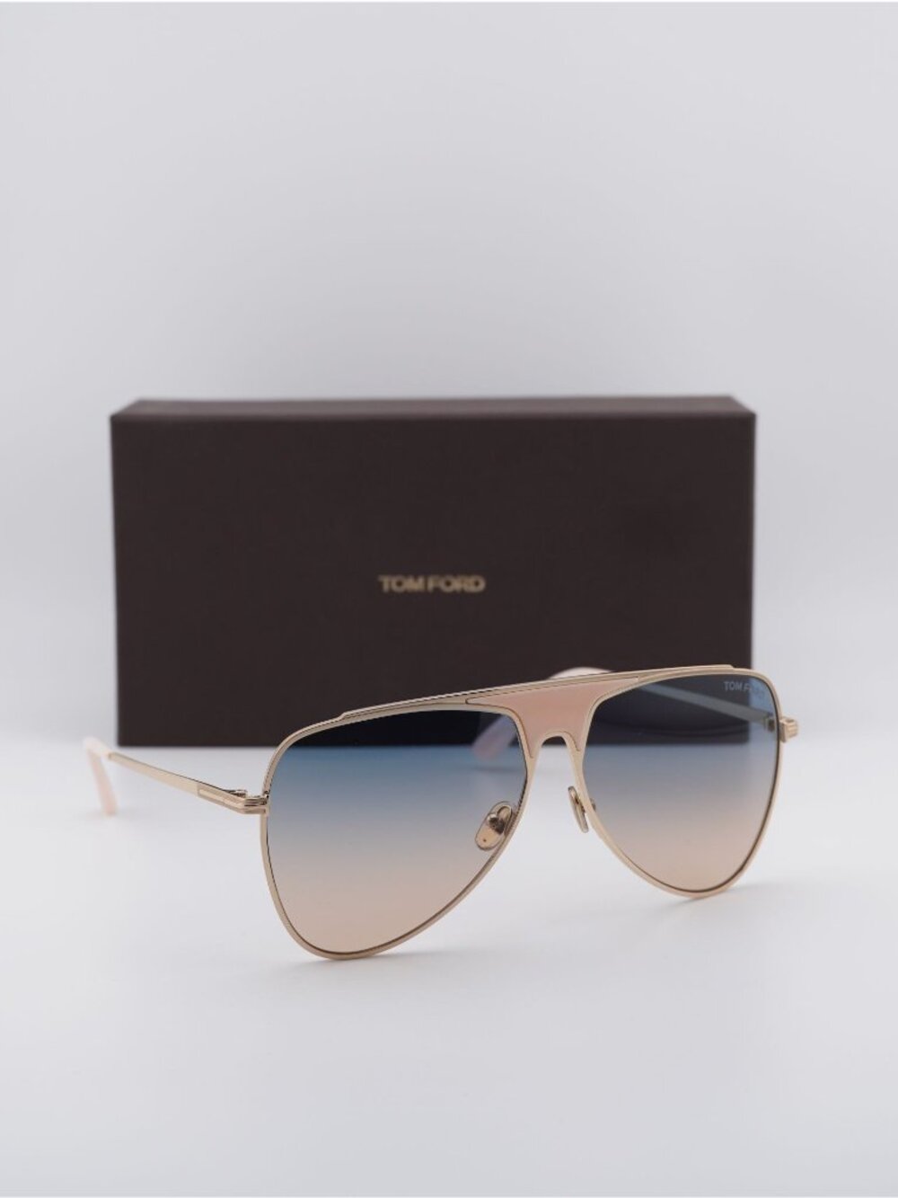Tom Ford Ethan FT0935 28W Aviator Sunglasses - Rose Gold \ Gradient Blue
